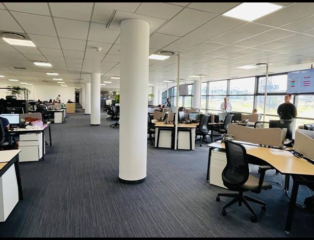 2,495M² OFFICE TO LET IN NOORDWYK
